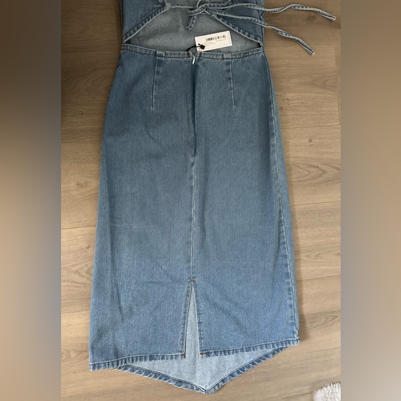 NWT Nasty gal Denim Tie Back Halter Midi Dress - Picture 9 of 9